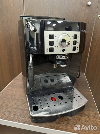 Кофемашина delonghi ecam 22.110.B