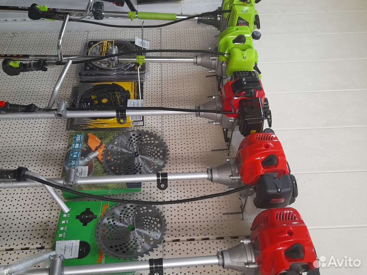 Бензокоса 52см куб