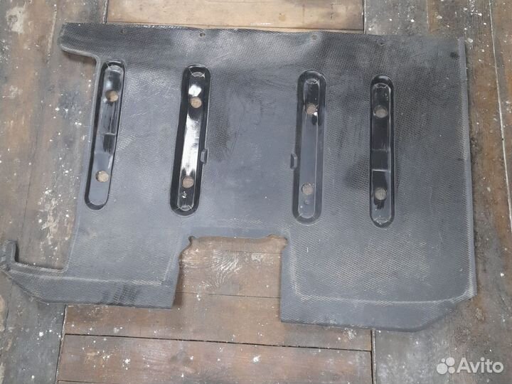 Пол, ковёр рено трафик 3