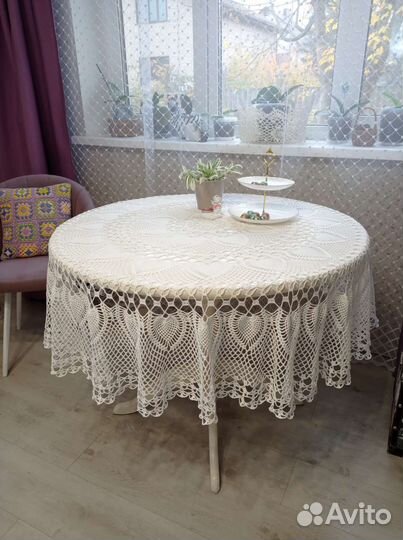 Скатерть круглая вязаная