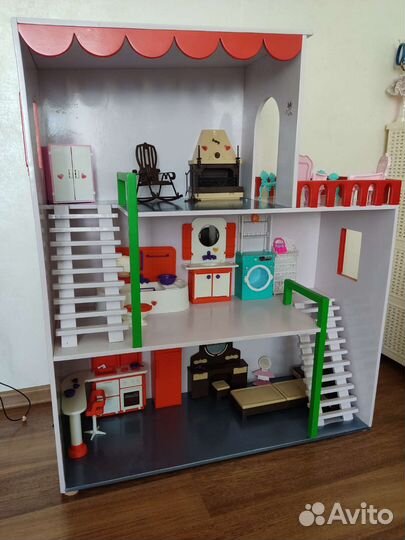 Домик кукольный