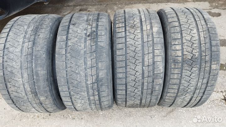 Triangle Snowlink TWT02 275/40 R20 и 315/35 R20