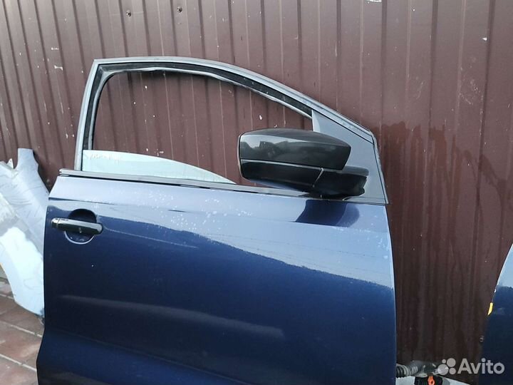 Volkswagen polo 5- дверь передняя правая