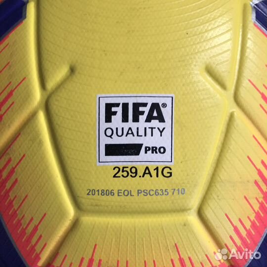 Профессиональный футбольный мяч Nike Merlin RPL