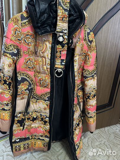 Женская верхняя одежда яркая 44-46