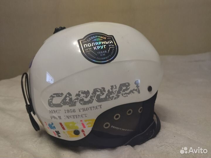 Защитный горнолыжный шлем Carrera