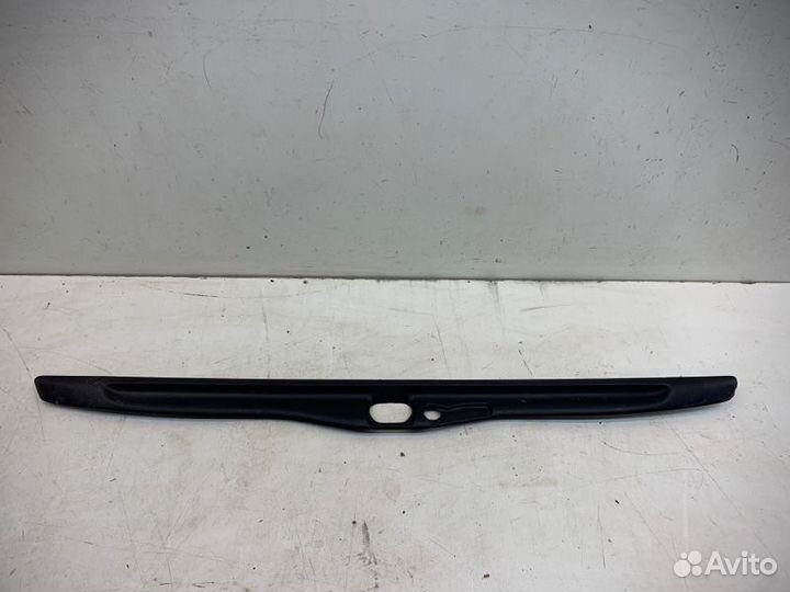 Накладка замка багажника Lexus Lx 3 2007-2020