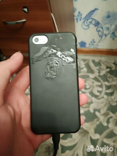 iPhone SE, 32 ГБ