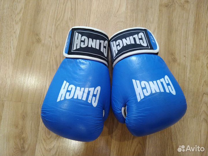 Боксерские перчатки 8 oz