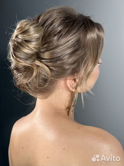 Модель на прическу