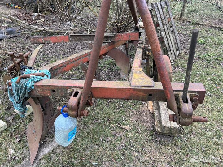 Сеялка зерновая, бочки, плуг, лейка, культиватор