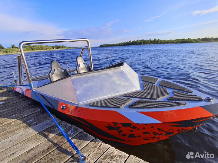 Скоростной катер Джет Бот на водомете