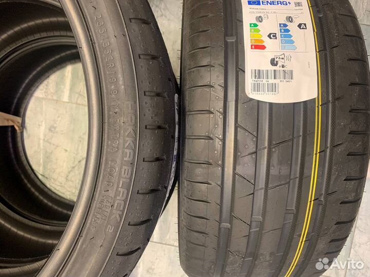 Nokian Tyres Hakka Black 2 235/35 R19 91Y