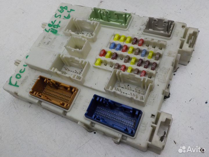 Блок предохранителей (салон) Ford Focus III 2011