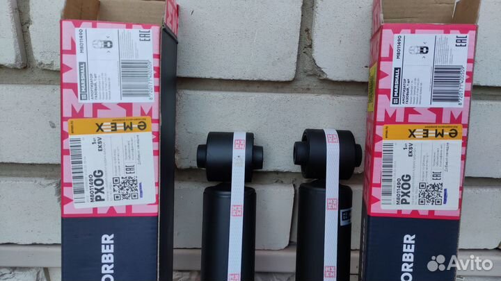 Задниe амортизаторы Nissan Qashqai