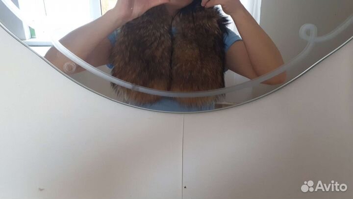 Меховой воротник енот