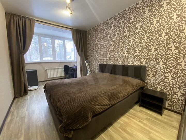 2-к. квартира, 63 м², 1/12 эт.
