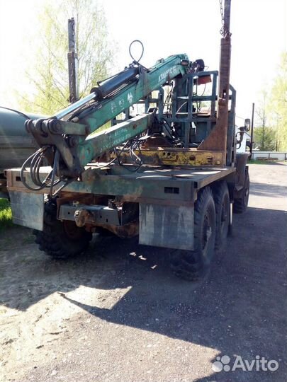 Урал 4320 с КМУ, 1981