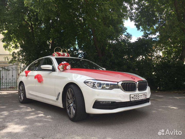 Красное свадебное украшение на машину аксессуары