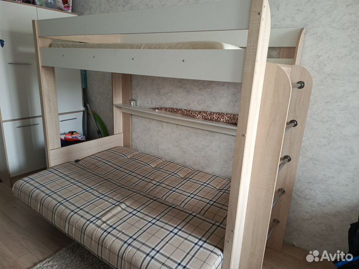 Двухъярусная кровать с диваном бу