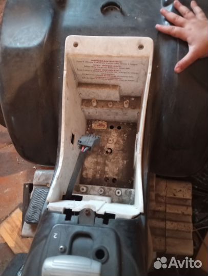 Детский квадроцикл на аккумуляторе