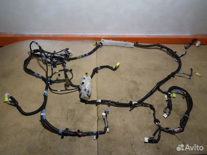 Проводка блока предохранителей Лексус рх 4