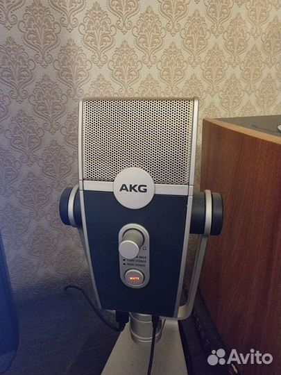 Микрофон AKG Lyra