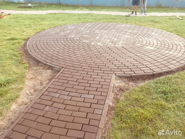 Укладка тротуарной плитки