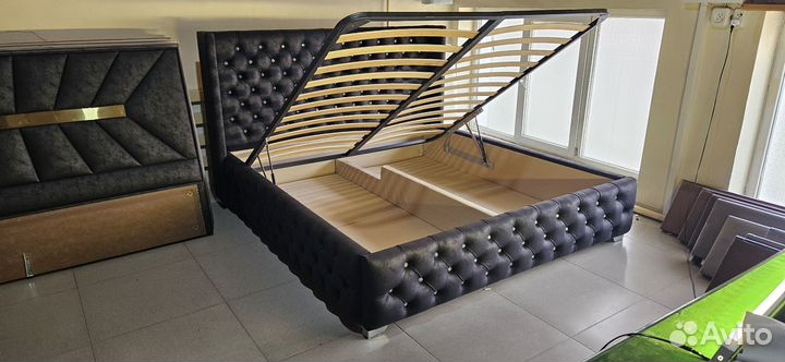 Кровать двухспальная