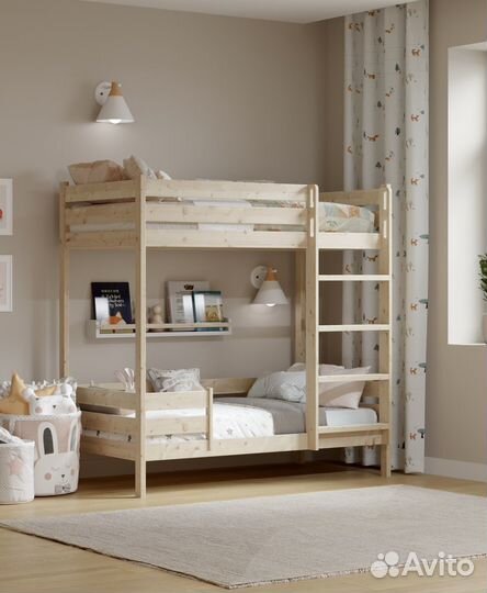 Двухъярусная кровать из массива дерева