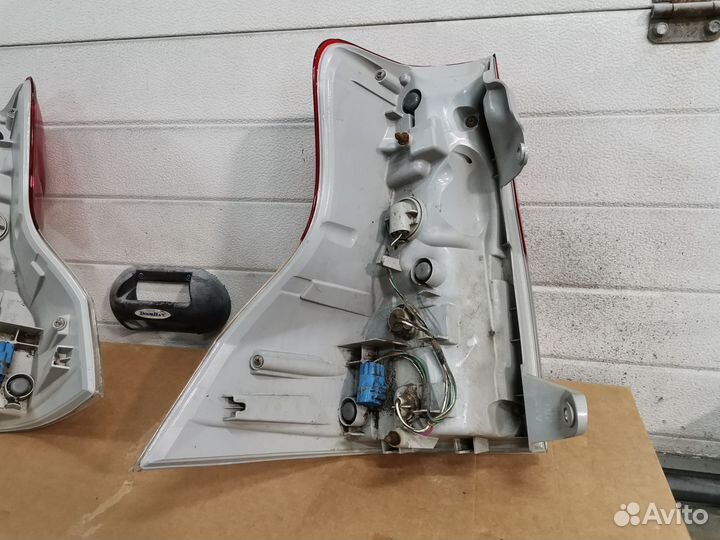 Задние фонари Toyota Land Cruiser Prado 150