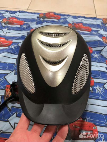 Защитный шлем