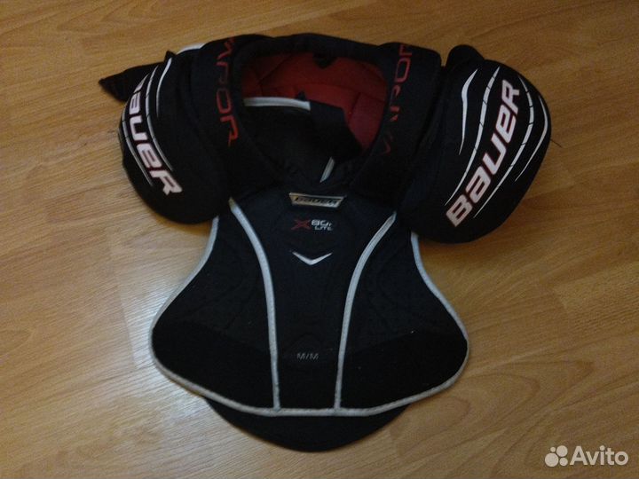 Нагрудник хоккейный Bauer Vapor 800