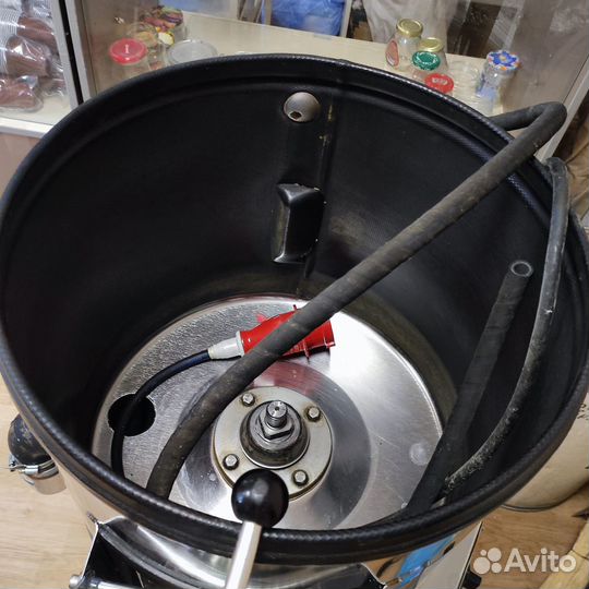 Электрическая картофелечистка