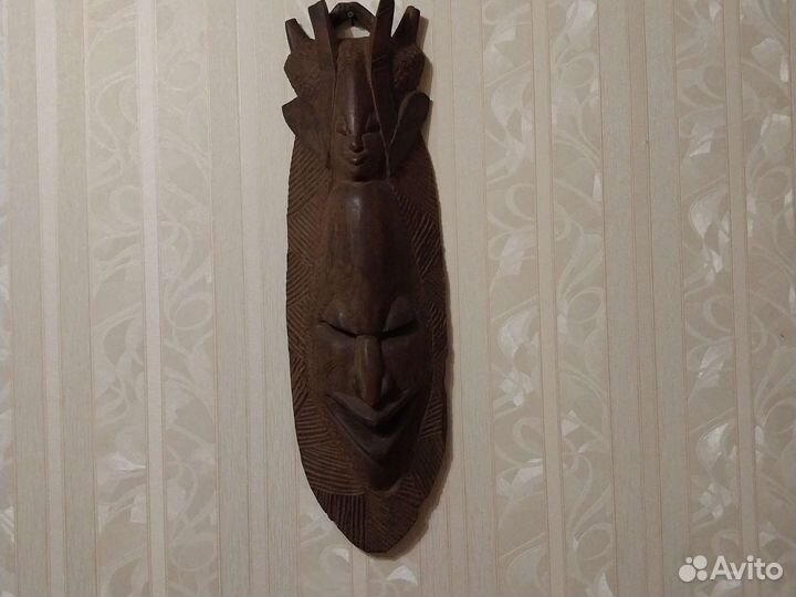 Африканские маски из дерева