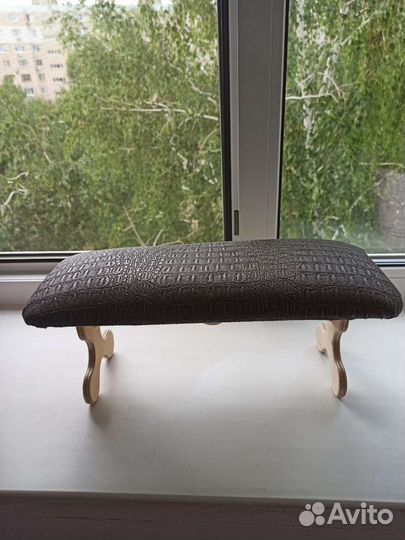 Подставка для рук маникюрная