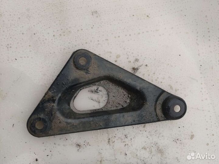 Кронштейн крепления подрамника Опель астра аш