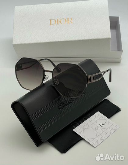 Солнцезащитные очки Dior 0001