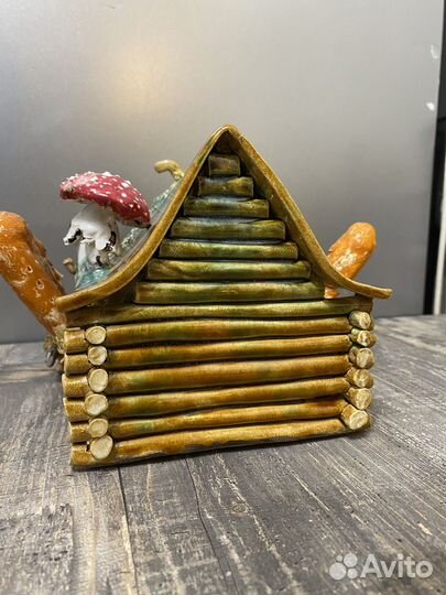Избушка на курьих ножках керамическая