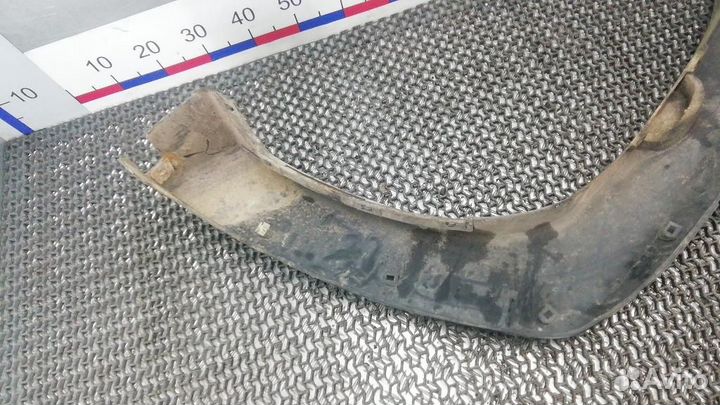 Молдинг переднего правого крыла Nissan Patrol