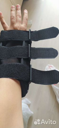 Бандаж ортез на левое запястье новый