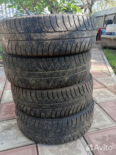 Bridgestone Ice Cruiser 7000 185/65 R15 88T