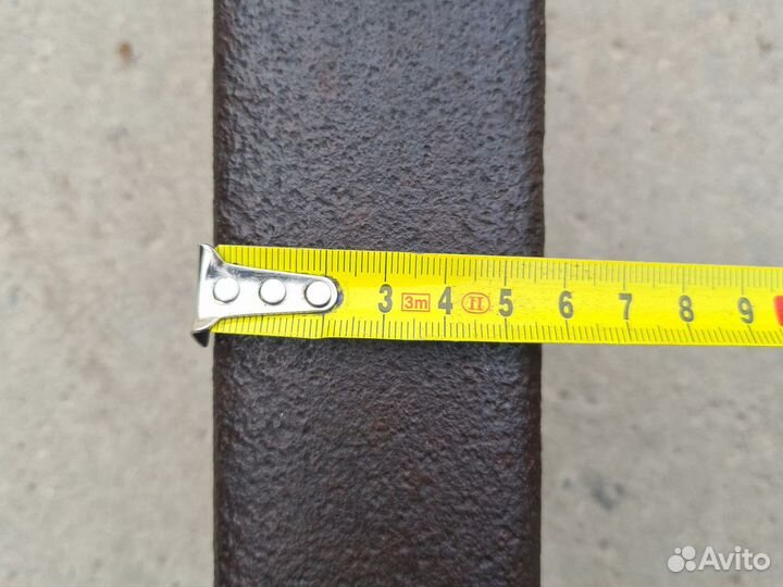 Кусок рельса наковальня