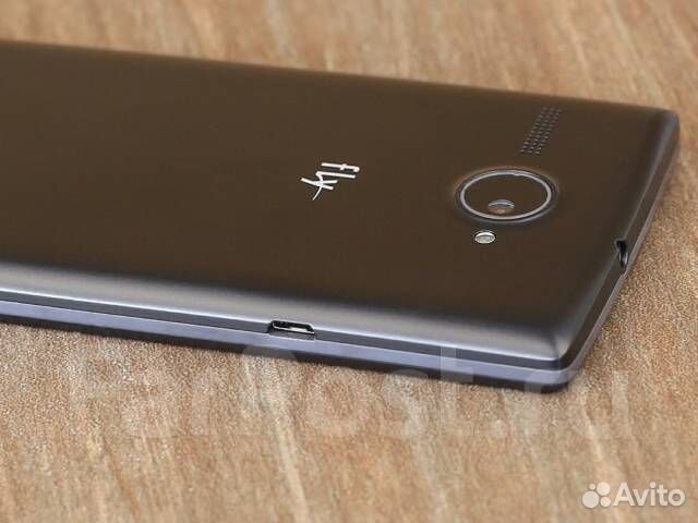 Телефон Fly FS501