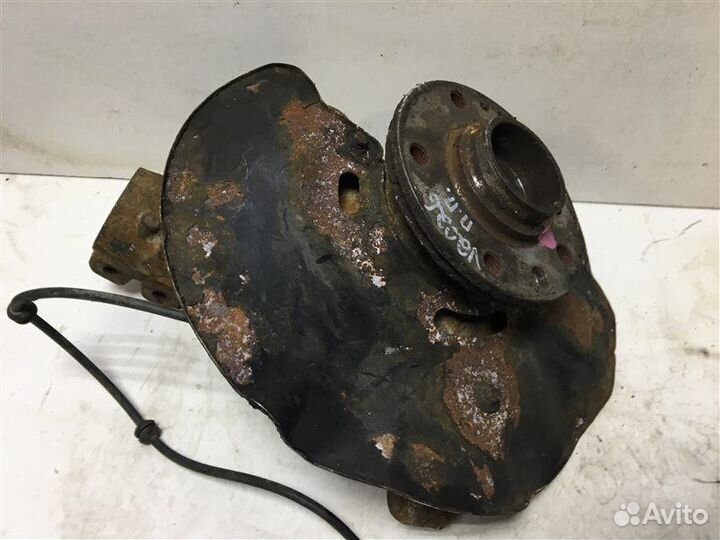 Кулак поворотный передний правый Volkswagen