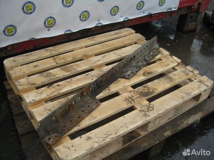 Уголок крепления ссу левый 1428441 scania, P,G,R,T