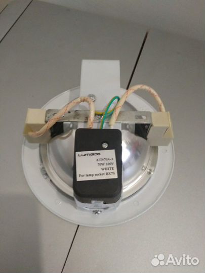 Светильник-прожектор встраиваемый