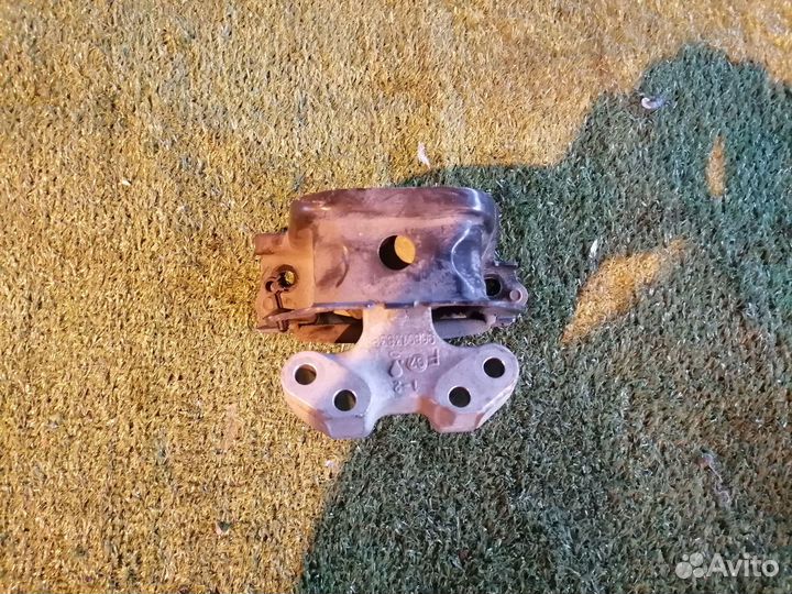 Опора двигателя (подушка двс) правая 9653095980 Pe