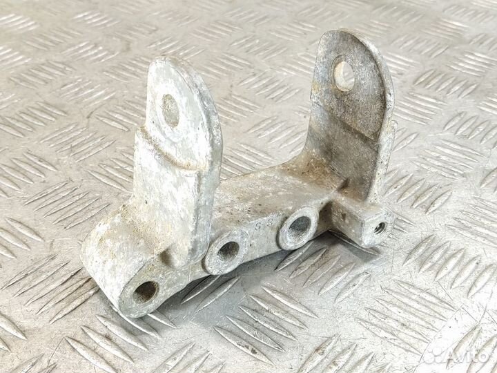 Кронштейн двигателя Mitsubishi Outlander XL (CW)