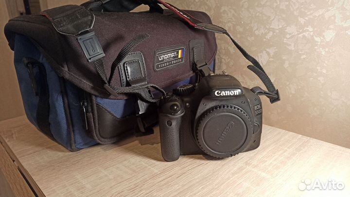 Зеркальный фотоаппарат canon 550d